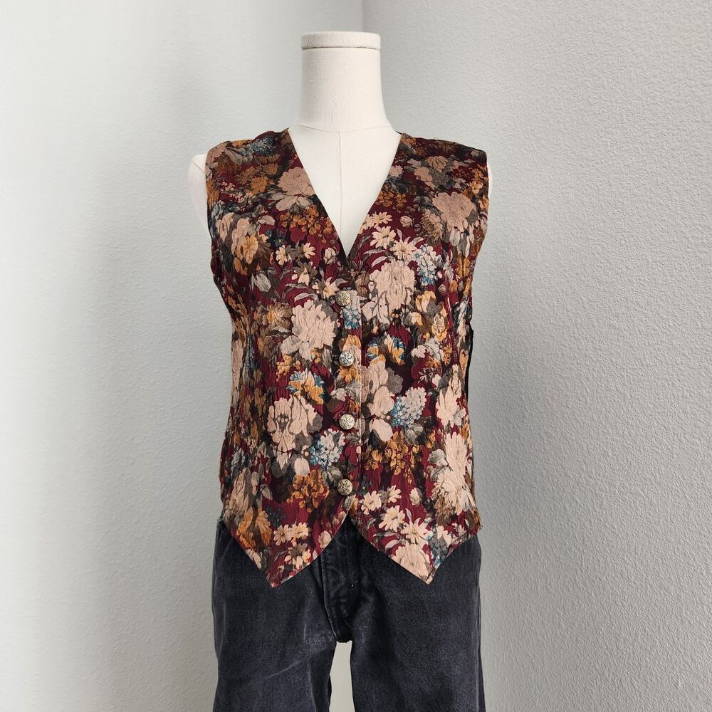 90s Petite Sophisticate Floral Tapestry Vest Button Front Sleeveless Waistcoat S